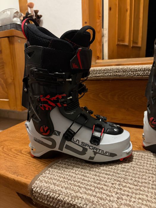 Clapari de tura la sportiva