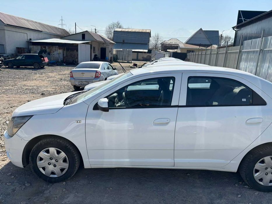 Ищете автомобиль для работы в такси?