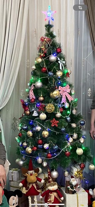 Продам елку елка высота 2 метра фото оригинал есть немного игрушек