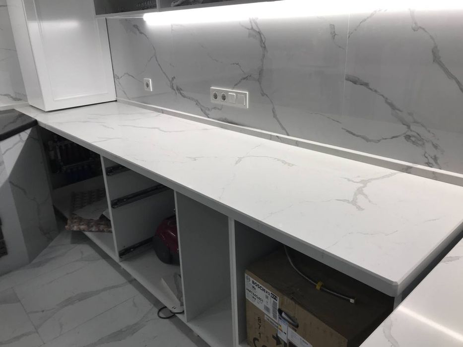 Столещница, бар, ресепшн, сан.узлы, лесницы, подоконники и т.п.