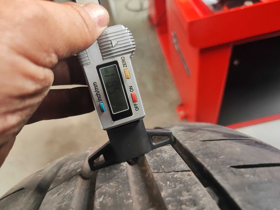 2бр.летни гуми 225/50/17 Bridgestone
