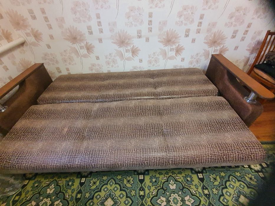 Диван б/у в хорошем состоянии