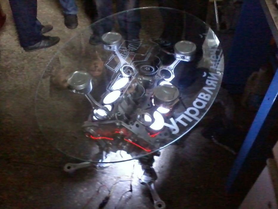 Стол из блока двигателя