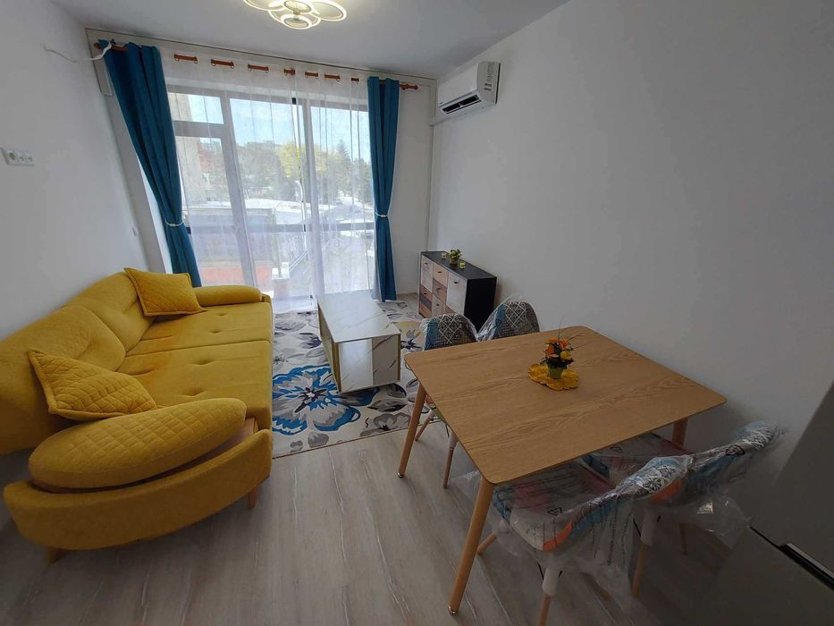 Дава се под наем Двустаен апартамент в Търговище, Вароша - 60 кв.м за 306 € - Снимка #2