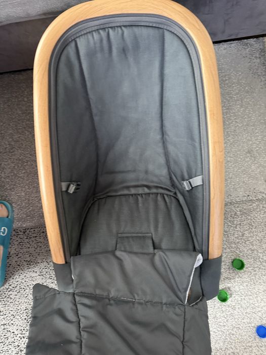 Maxicosi шезлонг