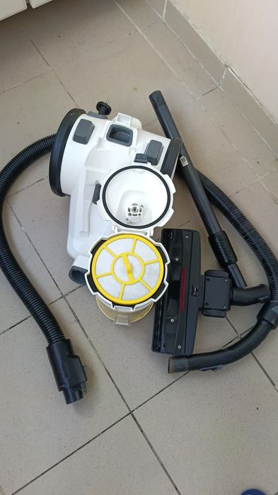 Пылесос Karcher VC3 plus