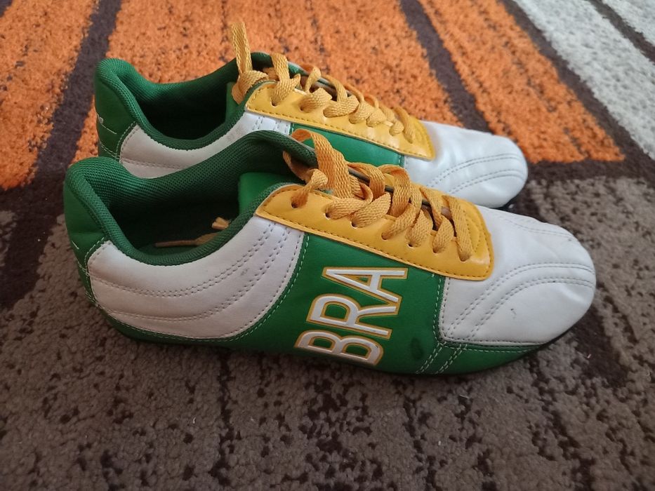 Страхотни детски  бутонки Nike  номер 38.5 и  Xcape 37 номер