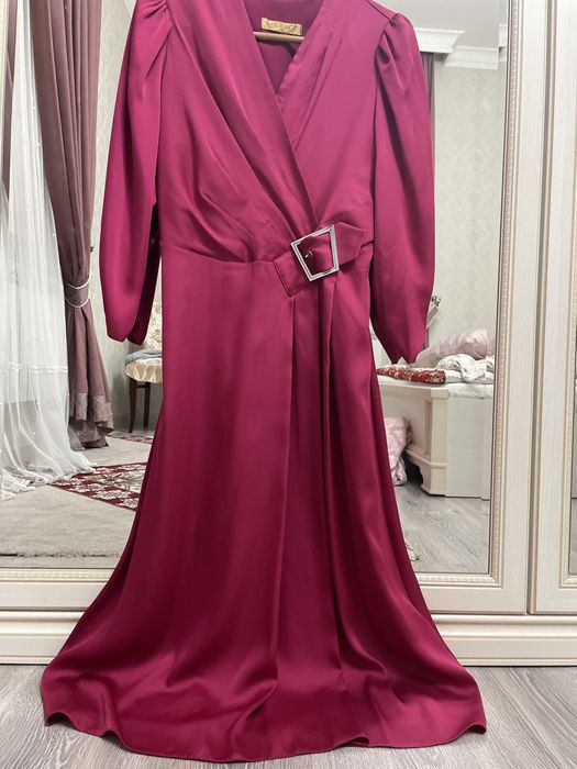 Платья красный туфли