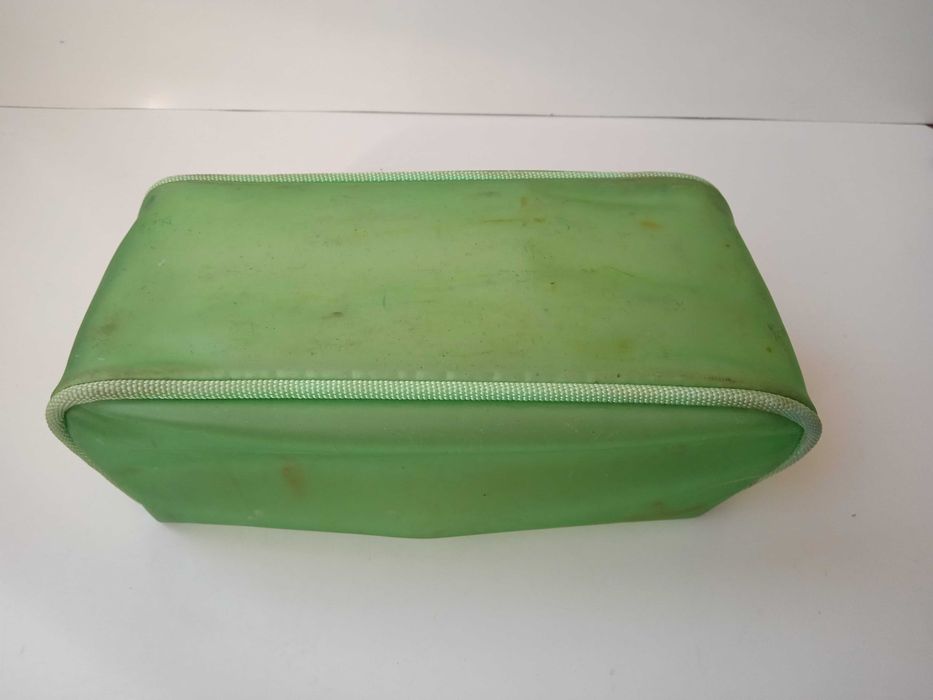 Несесер / Чантичка  на козметичната марка Fa