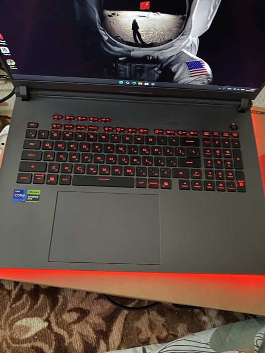 asus rog strix g18