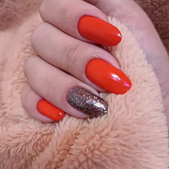 Маникюр, педикюр