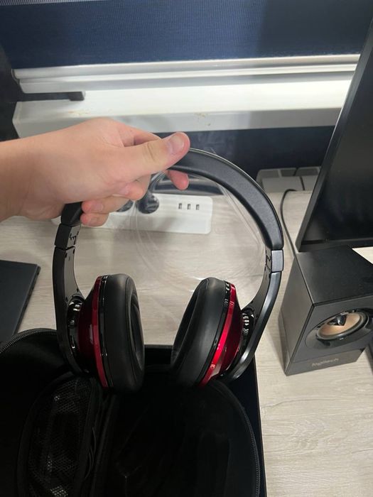 Беспроводные наушники Buedio UFO