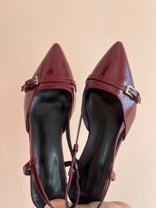 Туфли женские остроносые