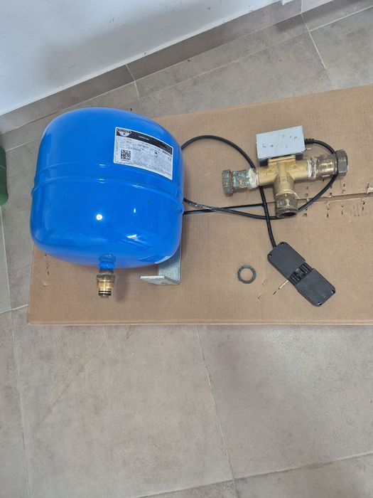 Vând Vana cu 3 cai Honeywell