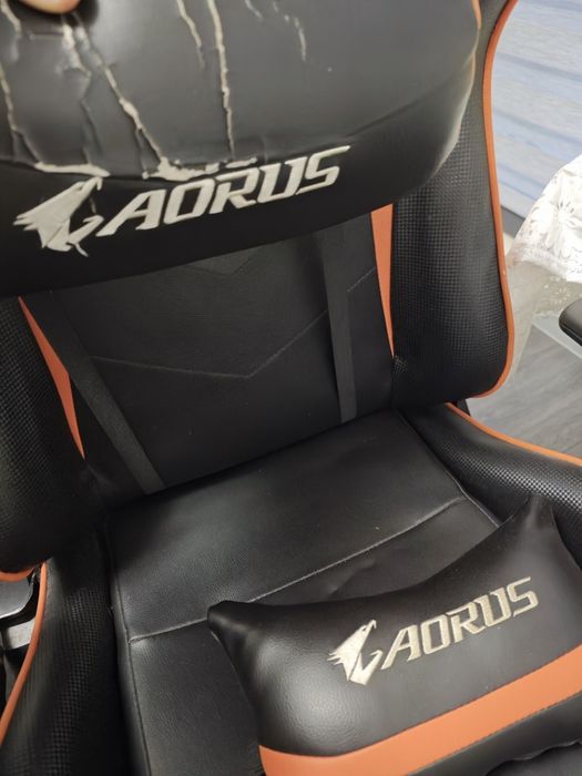 Геймърски стоп gigabyte aurus