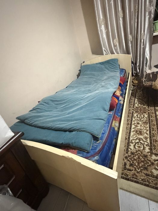 Односпальный кровать