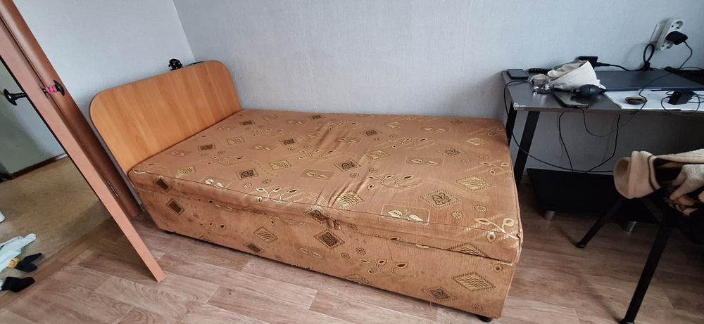 Кровать полуторка