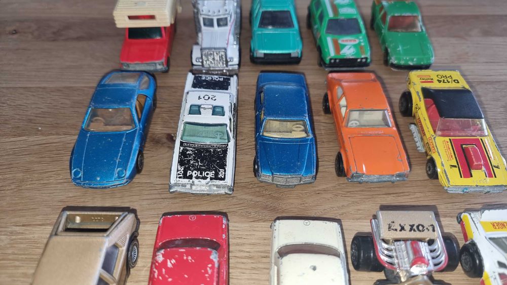 Se vinde machete masinuta, matchbox,siku,majorette