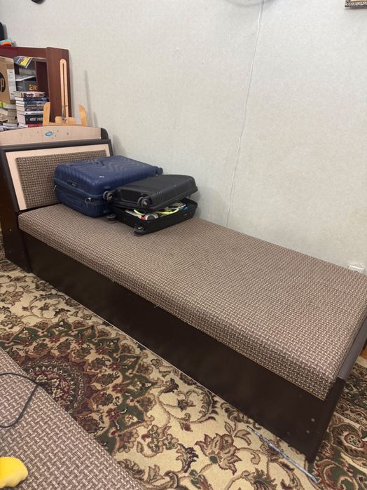 Односпальные кровати б/у