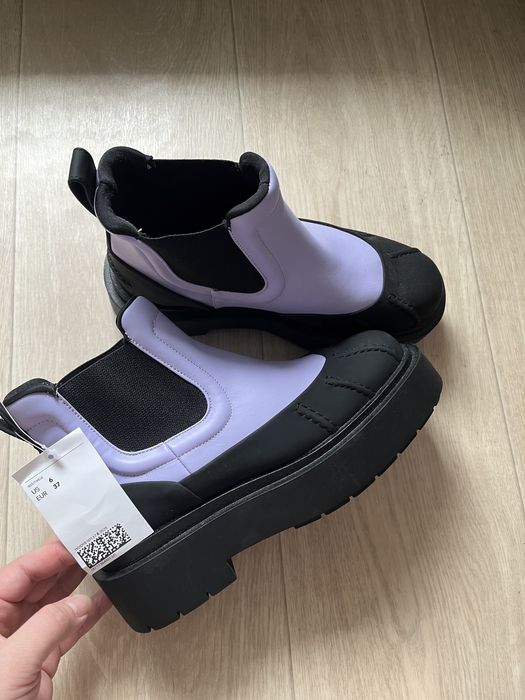 Продам новые ботинки