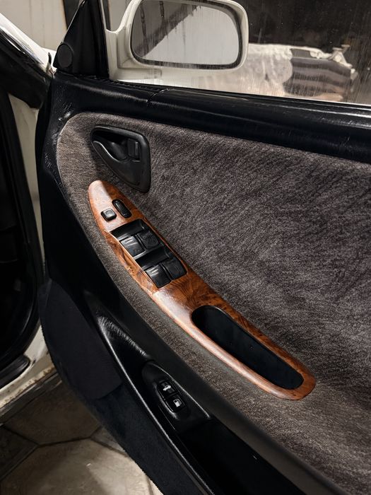 Автомобиль тойота