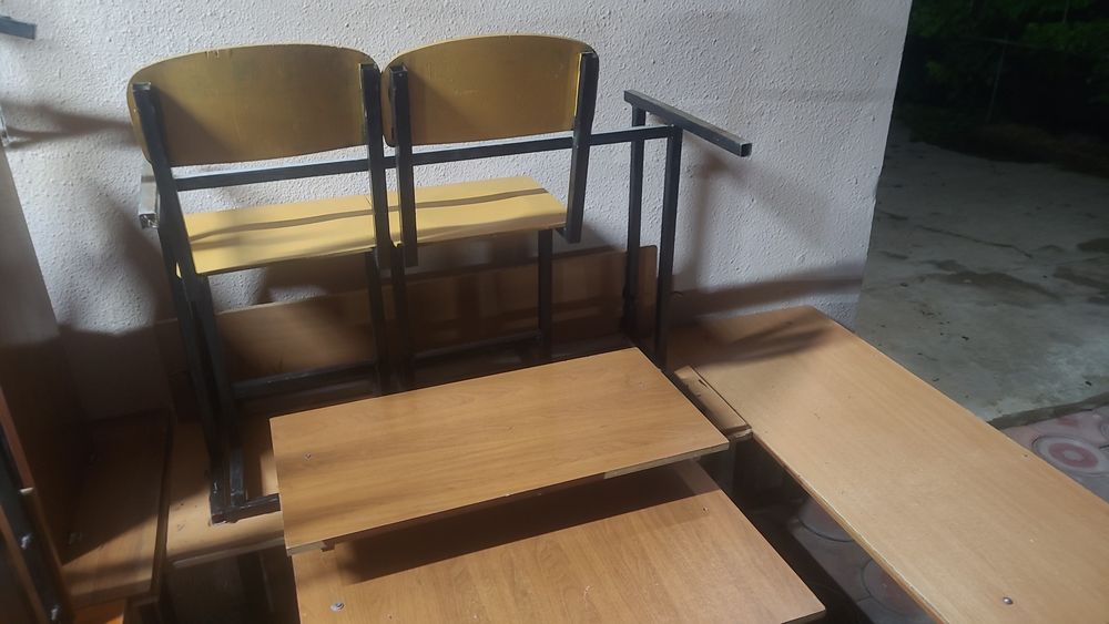 Парта столымен сатылады
