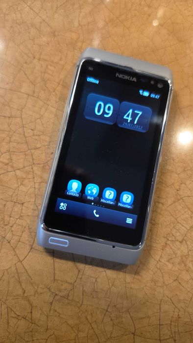 Telefon Nokia N8