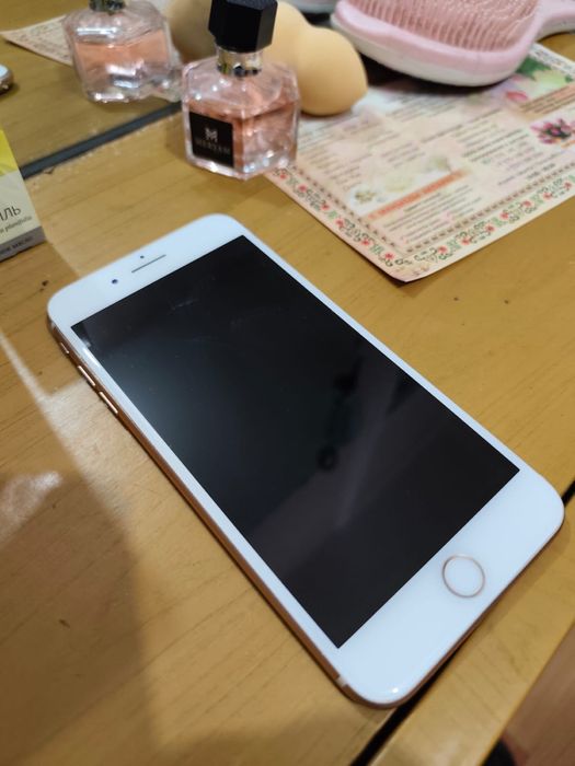 Iphone 8 plus розовое золото