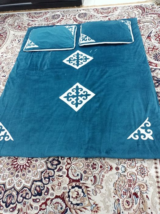Продам  ковер 3*5 турецкий ,сундук ,шторы,корпе