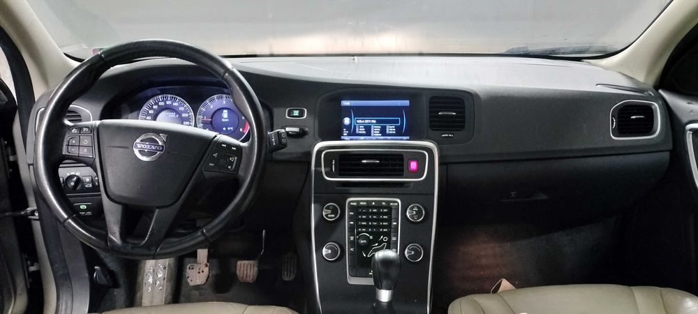 Vand masina Volvo v60