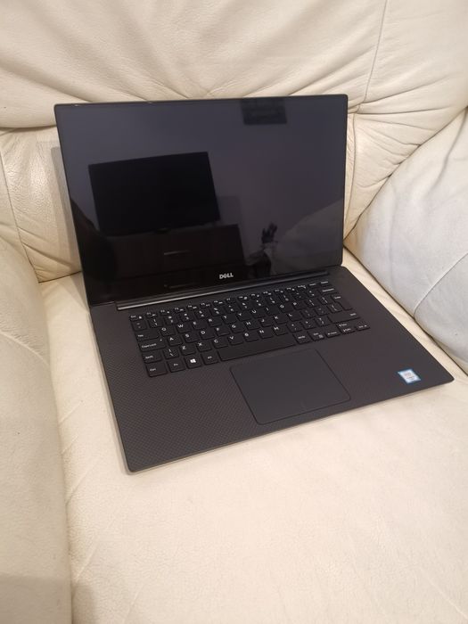 Dell xps 15 9550 core I7 display Touchscreen 4 K, video dedicat, ssd  m2