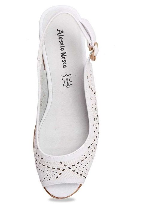 Продам новые босоножки.