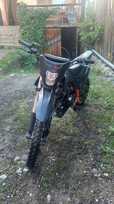 Vând/schimb un enduro de 125cc