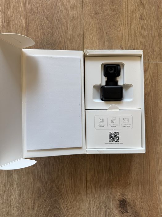 Webcam 4K cu Ai autotracking Insta 360 Link