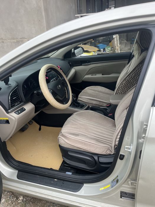 Хьюндай элантра.  .