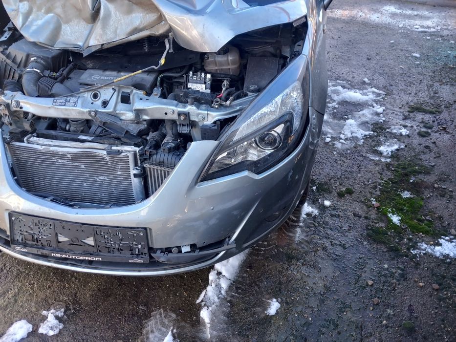 Опел Мерива 1.4 турбо 2011г кожа Теглич