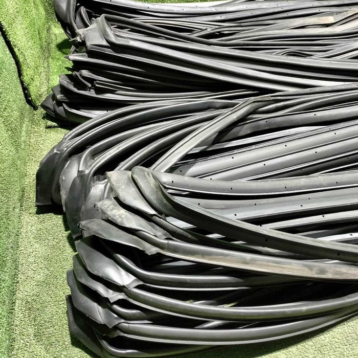 Продам Уплотнители дверей резинки Toyota Camry 40 / 45