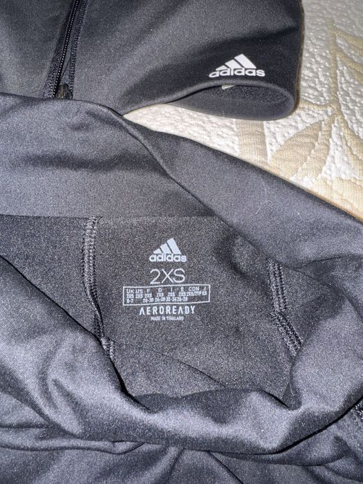 Комплект на адидас от две части