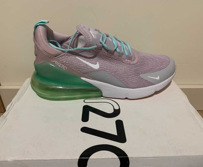 Оригинални нови дамски маратонки Nike Air Mx 270 налични номер 38