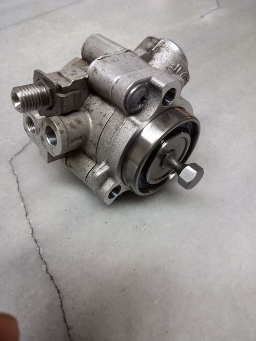 Помпа високо налягане Опел 2.2 директ