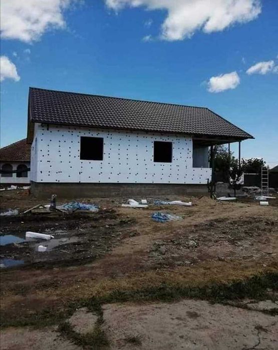 Case pe structura metalica