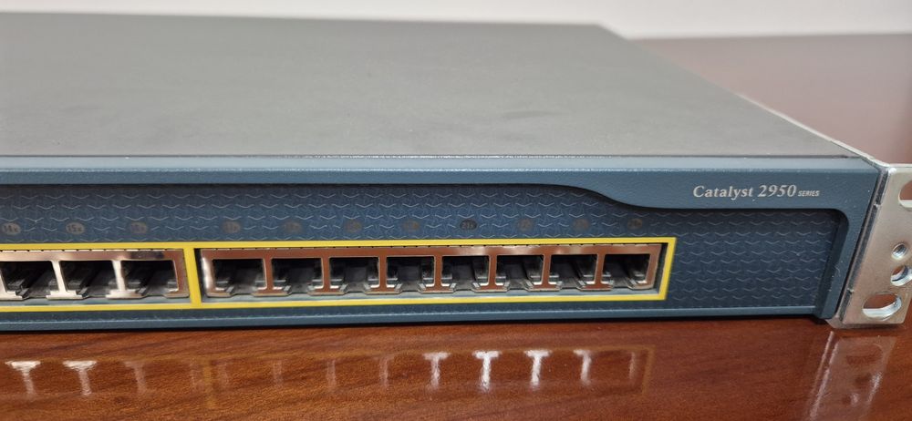 Cisco Catalyst 2950 Switch Retea