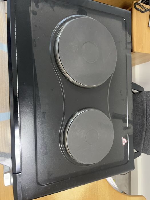 Продам плиту с духовкой новая