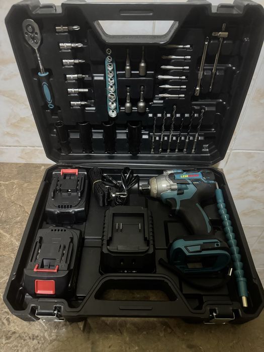 Șurubelniță cu impact, LEIHMANN 98 V, 550 Nm, 2 baterii, 42 accesorii, geantă de transport.