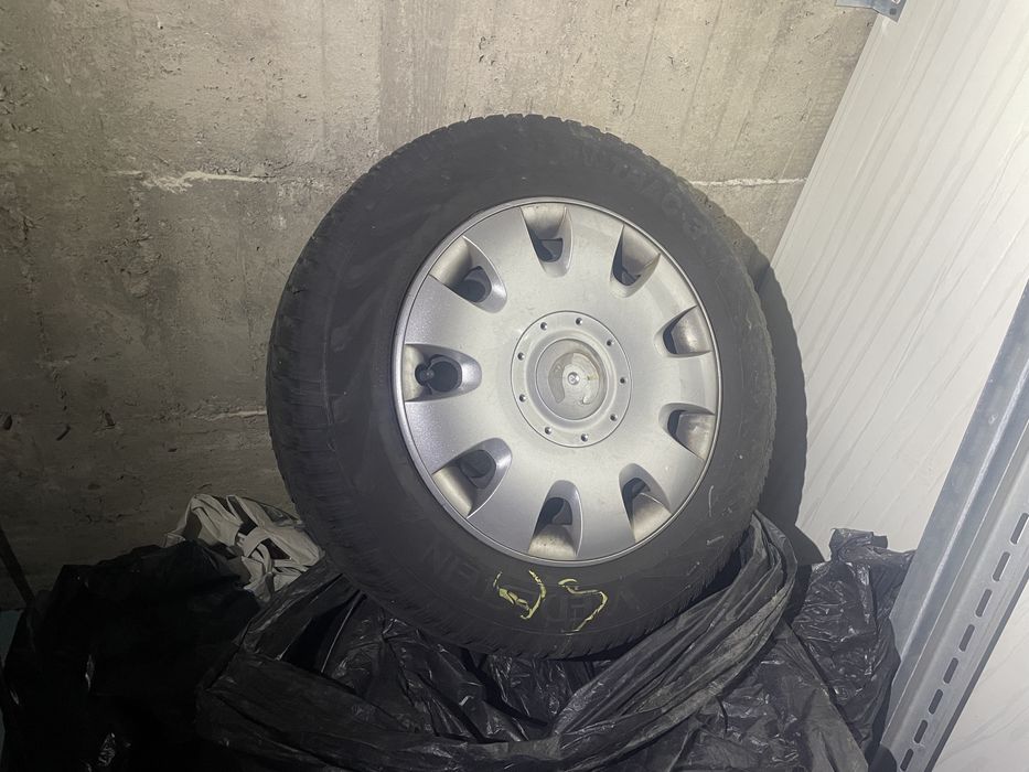 Roti 195/65/15. 5x112 vredestein iarna