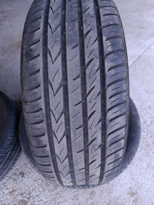 Летни Гуми 235/55 R19