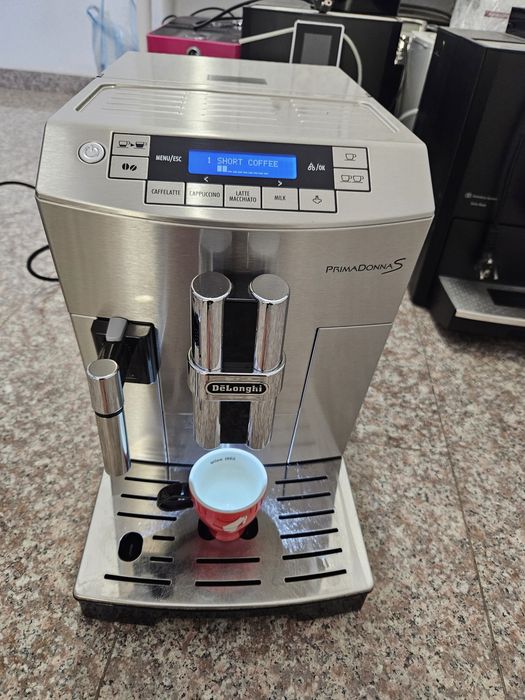 Кафемашина Delonghi primadonna s
