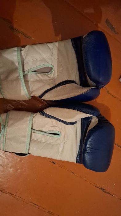 Перчатка для бокса