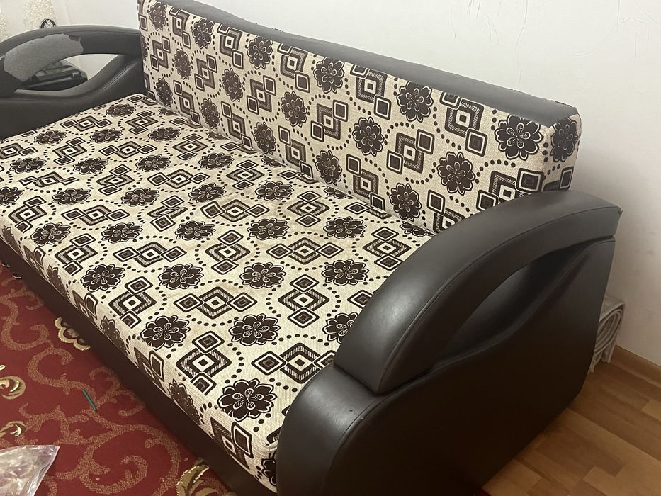 Диван, старый  торг есть