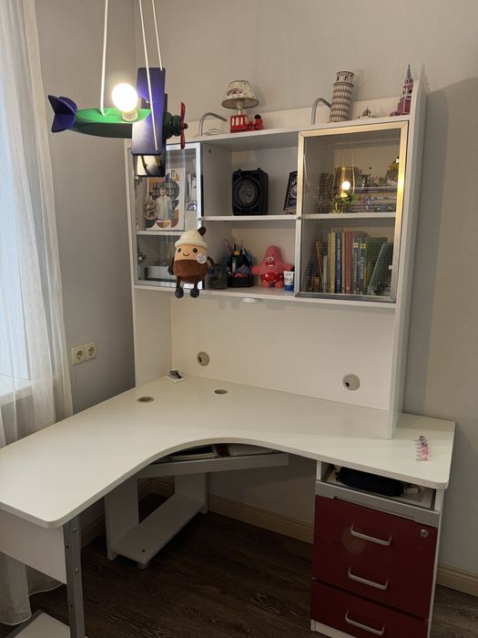 продам подрастковый гарнитур на 2 человека ,